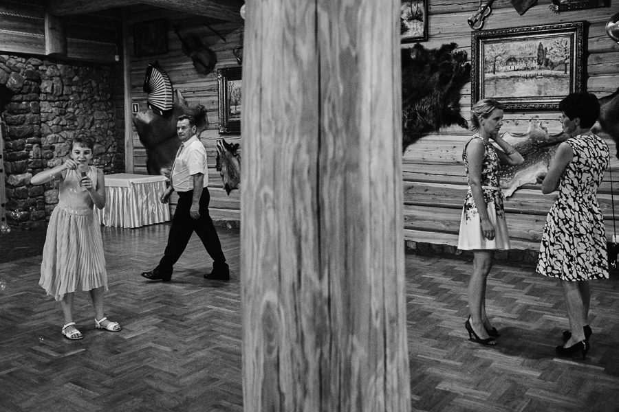 zdjęcia ślubne Wadowice, karczma znijar, fotograf ślubny wadowice, fotograf na ślub wadowice, reportaż ślubny Wadowice