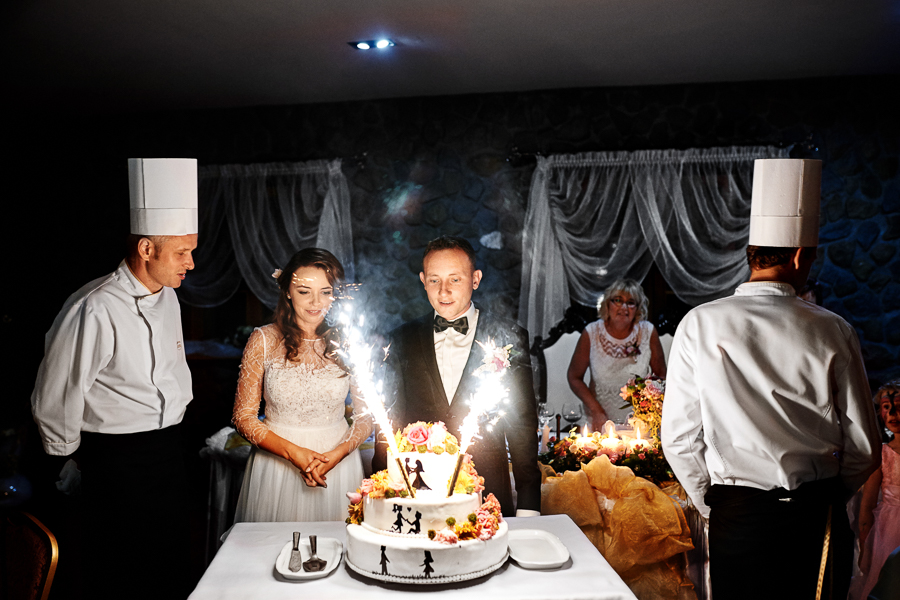 zdjęcia ślubne Wadowice, karczma znijar, fotograf ślubny wadowice, fotograf na ślub wadowice, reportaż ślubny Wadowice