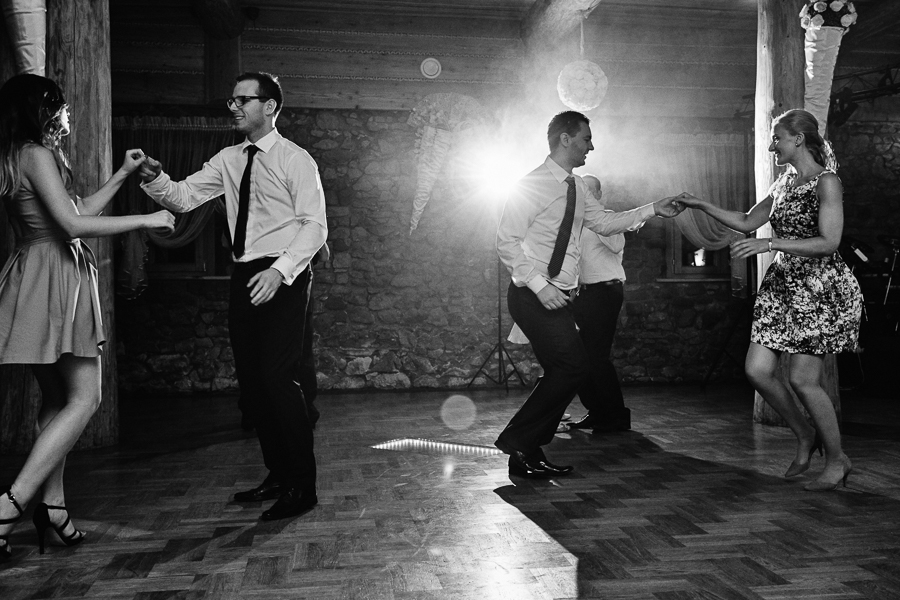 zdjęcia ślubne Wadowice, karczma znijar, fotograf ślubny wadowice, fotograf na ślub wadowice, reportaż ślubny Wadowice