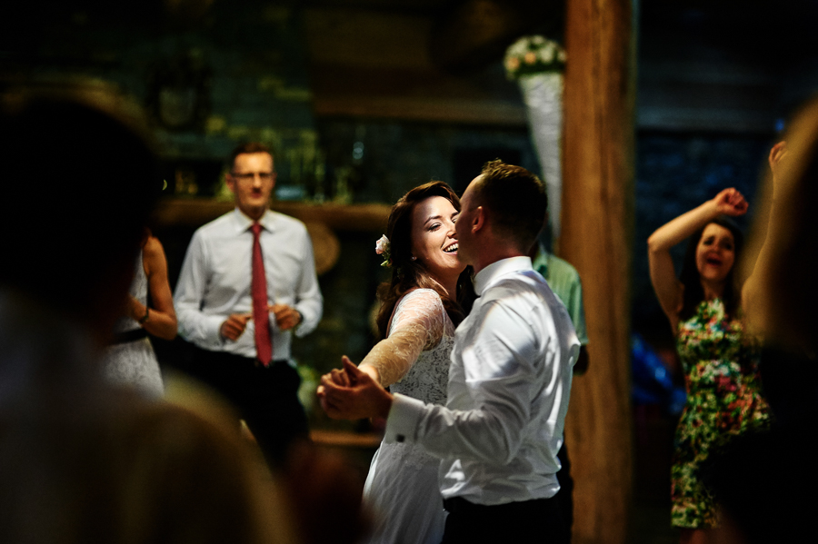 zdjęcia ślubne Wadowice, karczma znijar, fotograf ślubny wadowice, fotograf na ślub wadowice, reportaż ślubny Wadowice