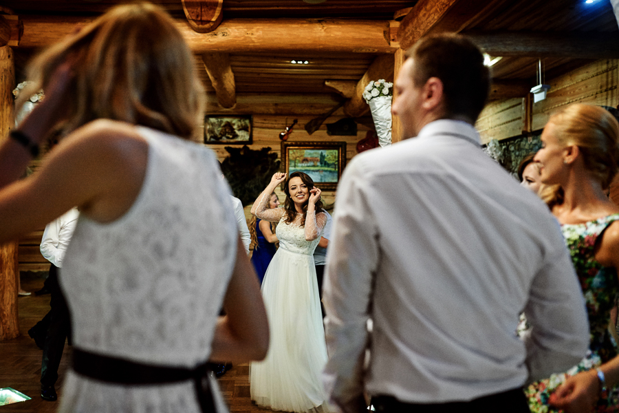 zdjęcia ślubne Wadowice, karczma znijar, fotograf ślubny wadowice, fotograf na ślub wadowice, reportaż ślubny Wadowice