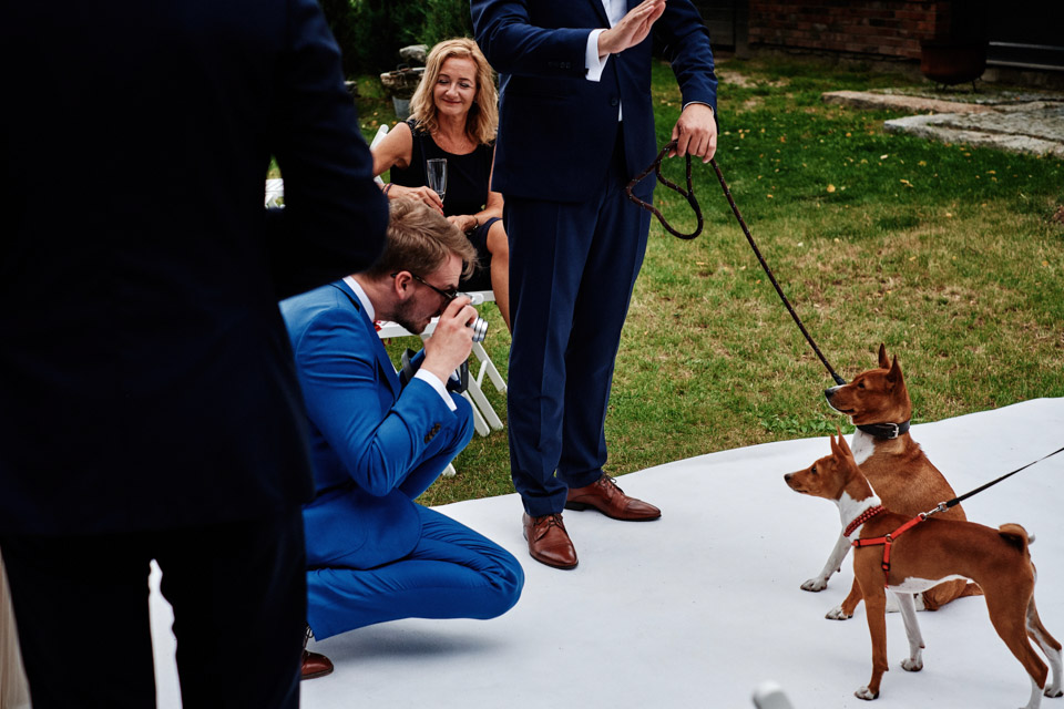 rustykalne wesele w folwarku, rustykalne wesele, wesele boho, ceremonia cywilna w plenerze, ceremonia w plenerze, reportaż ślubny, łukasz ostrowski