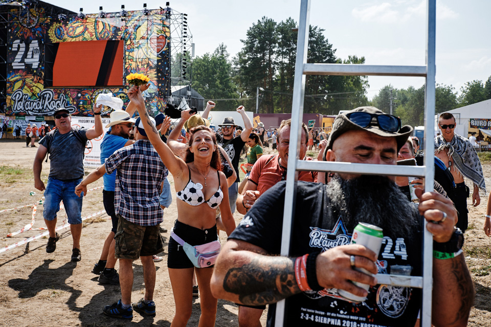 woodstock poland rock 2018, przystanek woodstock, zdjęcia woodstock, festiwal poland rock, zdjęcia z woodstocka, woodstock błoto, miłość