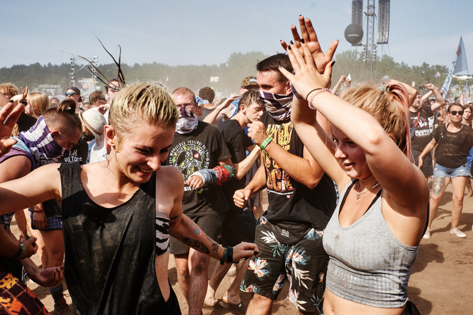 woodstock poland rock 2018, przystanek woodstock, zdjęcia woodstock, festiwal poland rock, zdjęcia z woodstocka, woodstock błoto, miłość