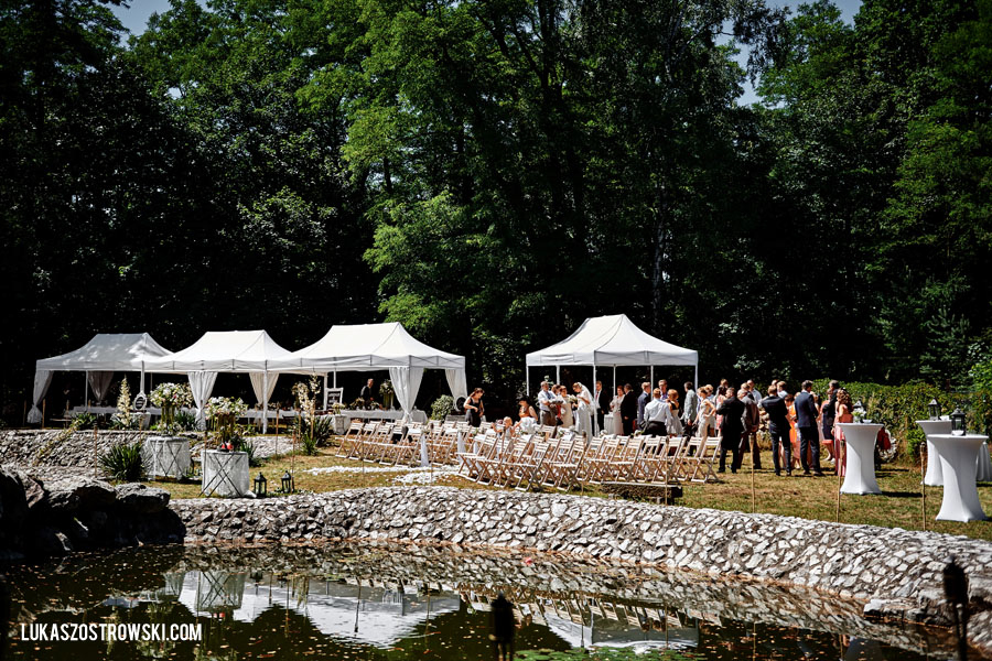 Pałac Czarny Las ślub w plenerze, ceremonia w plenerze, wesele plenerowe, slow wedding, Pałac czarny las woźniki, 