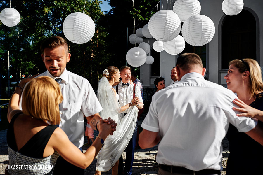 Pałac Czarny Las ślub w plenerze, ceremonia w plenerze, wesele plenerowe, slow wedding, Pałac czarny las woźniki, 