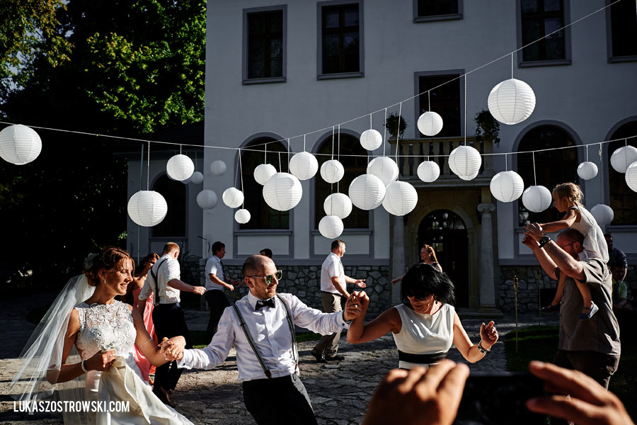 Pałac Czarny Las ślub w plenerze, ceremonia w plenerze, wesele plenerowe, slow wedding, Pałac czarny las woźniki, 
