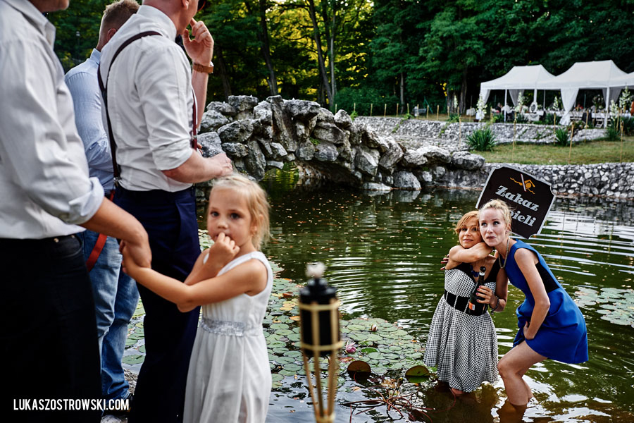 Pałac Czarny Las ślub w plenerze, ceremonia w plenerze, wesele plenerowe, slow wedding, Pałac czarny las woźniki, 